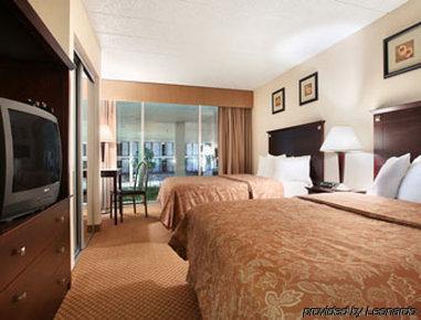 Отель Ramada Moline East Moline Номер фото